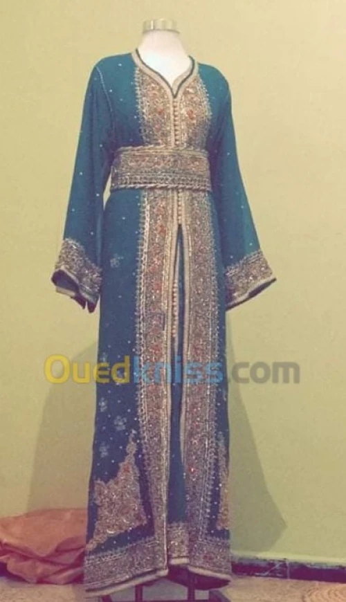 Location location tenues traditionnelles 