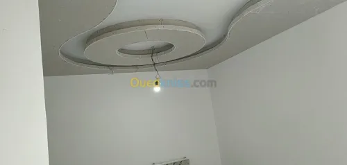 Placo plate et PVC 
