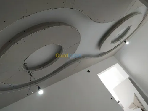 Placo plate et PVC 