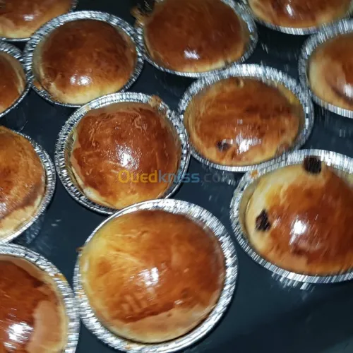 plats et gâteux