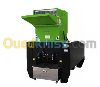 YIZUMI Machine injection & Moule & SAV