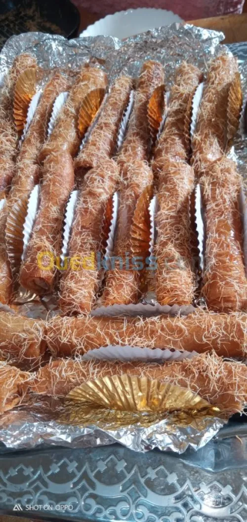 خبز والحلويات