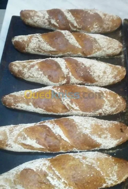خبز والحلويات