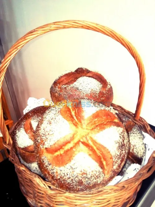 خبز والحلويات