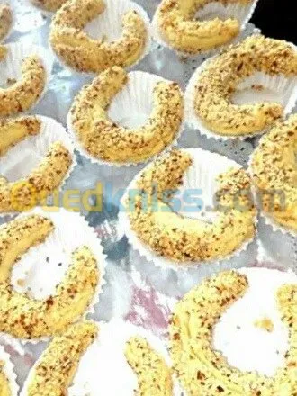 خبز والحلويات