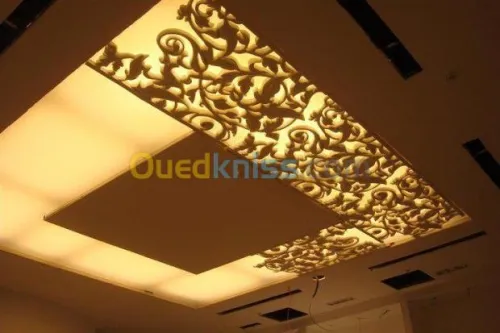Décoration et découpe Forex 