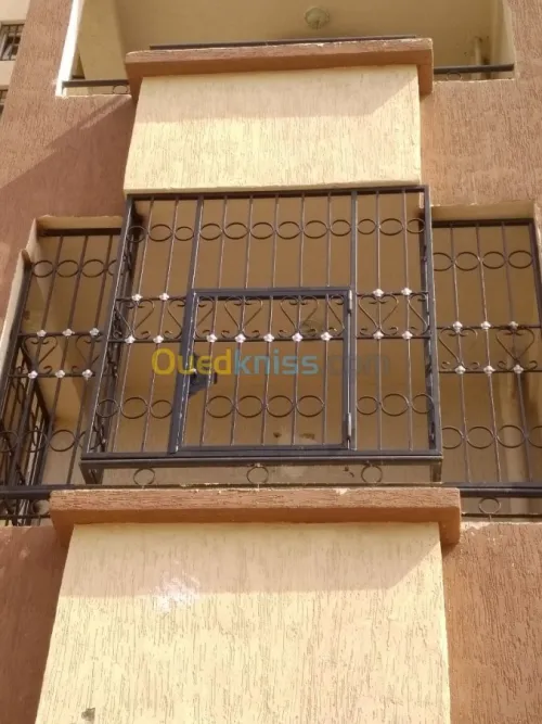 Serrurier, soudeur ,ferronnier