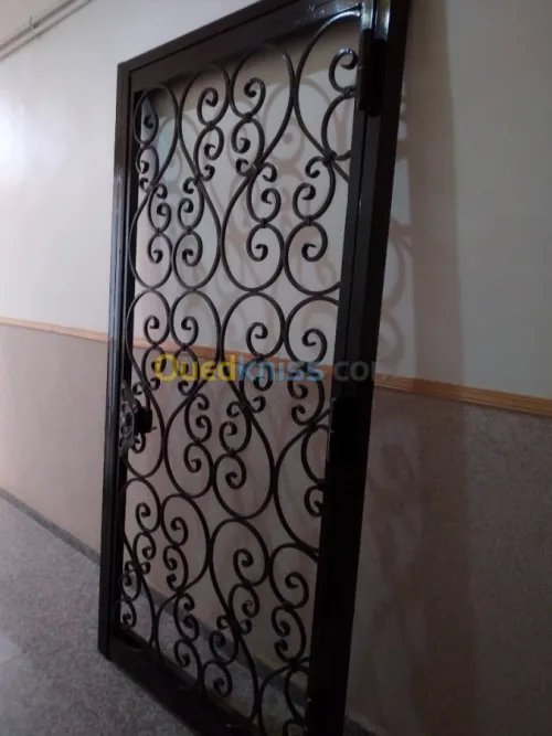 Serrurier, soudeur ,ferronnier