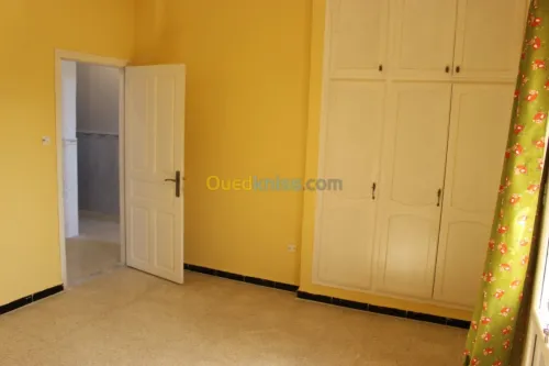 Location vacances Appartement F3 Tipaza Hadjeret ennous