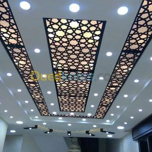 Installation de plafonds suspendus 