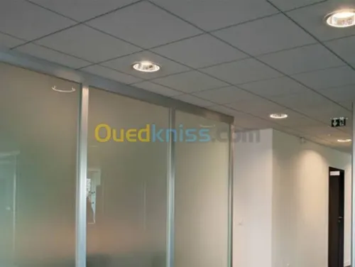 Installation de plafonds suspendus 