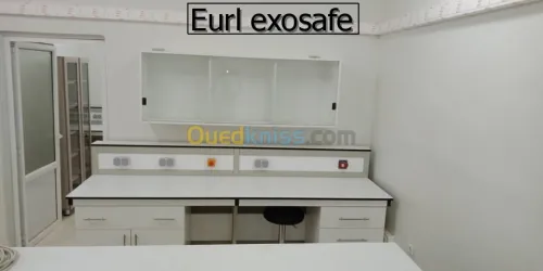 EQUIPEMENT DE LABORATOIRE