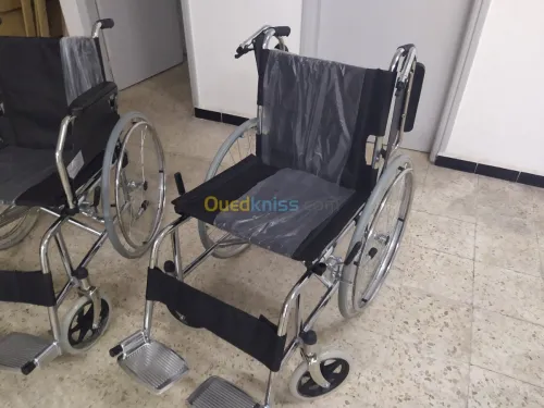 FAUTEUIL ROULANT ADULTE ACCOUDOIR