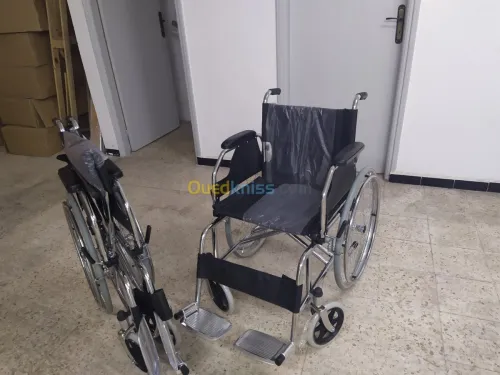 FAUTEUIL ROULANT ADULTE ACCOUDOIR
