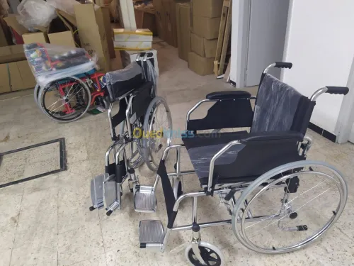 FAUTEUIL ROULANT ADULTE ACCOUDOIR