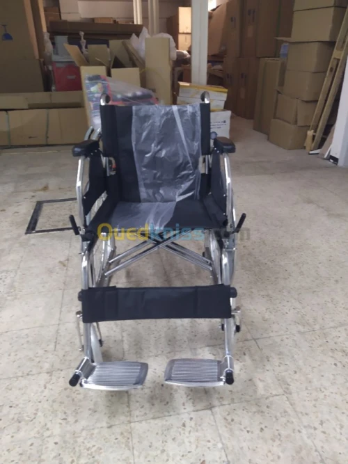 FAUTEUIL ROULANT ADULTE ACCOUDOIR