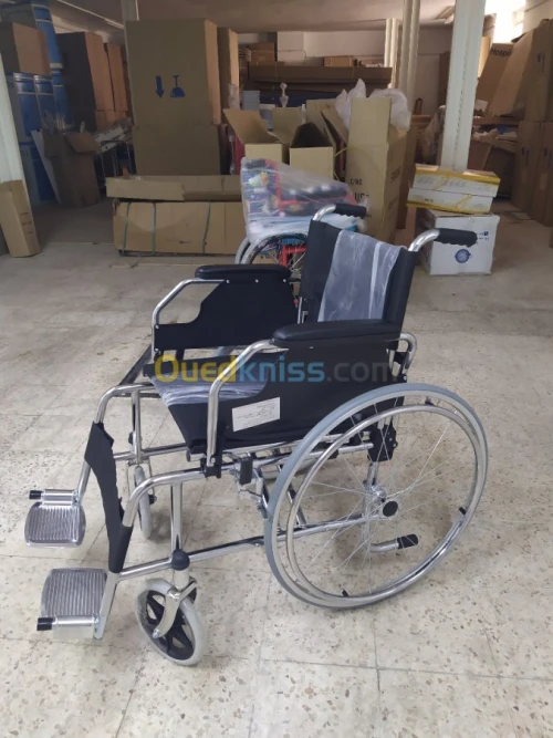 FAUTEUIL ROULANT ADULTE ACCOUDOIR