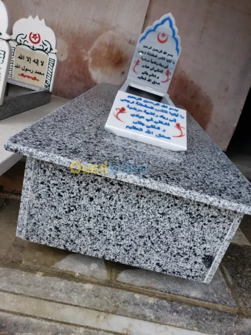 Spécialisé Tombe et pierre tombale..ex