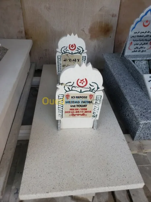 Spécialisé Tombe et pierre tombale..ex