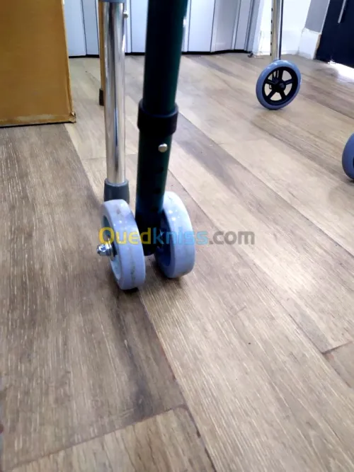 Déambulateur Rollator à 2 roues 8”