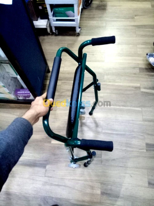 Déambulateur Rollator à 2 roues 8”