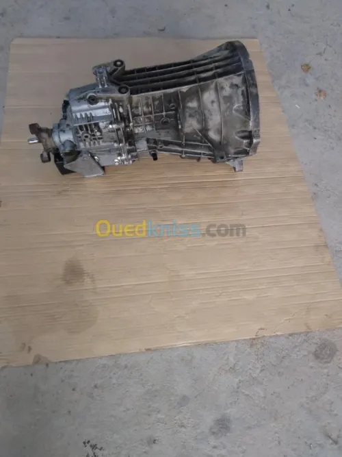 Moteur Ford transit 2.4