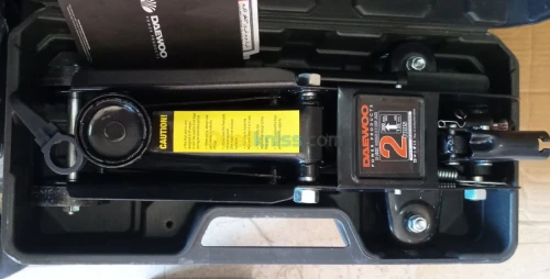 Kit cric et  2 chandelles  Daewoo 2Ton