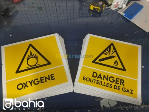 Plaques Et Panneaux Signalétiques  