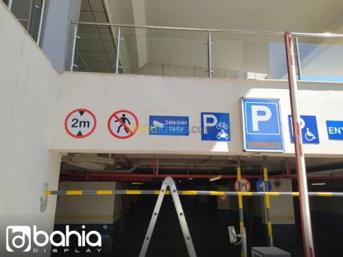 Plaques Et Panneaux Signalétiques  