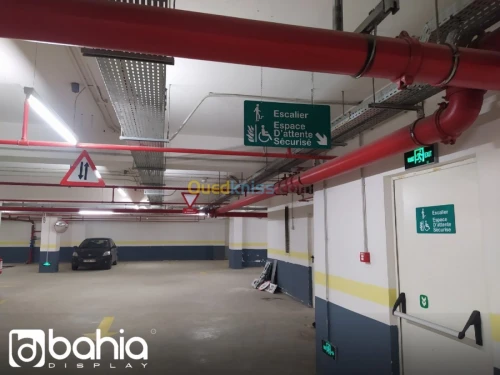 Plaques Et Panneaux Signalétiques  