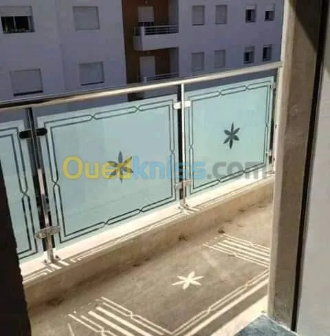 Remps des escaliers et tuyauterie inox