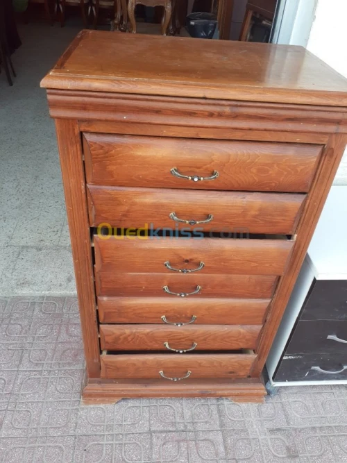 MEUBLE D'OCCASION propose 