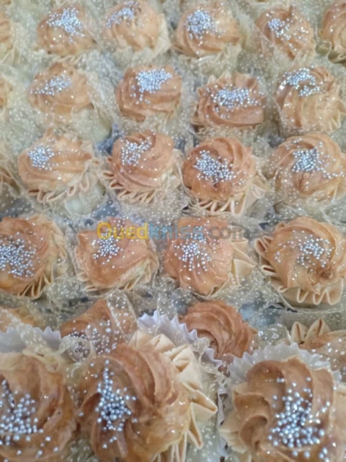 Préparation des gâteaux orientaux