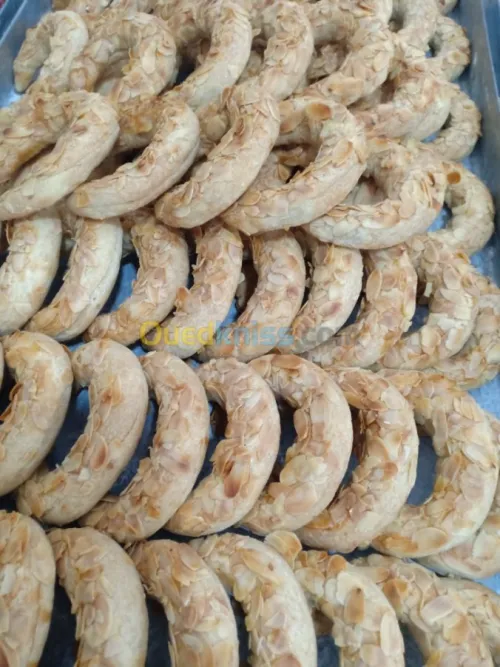 Préparation des gâteaux orientaux