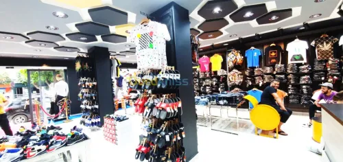 Agencement magasin vêtement