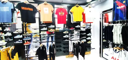 Agencement magasin vêtement
