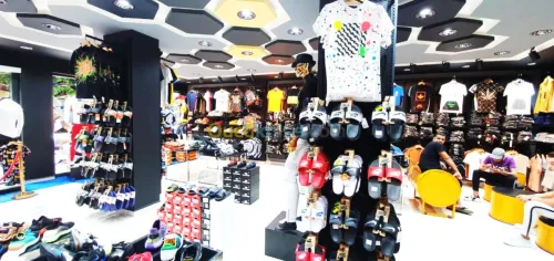 Agencement magasin vêtement
