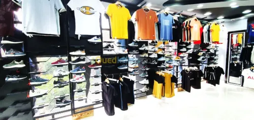 Agencement magasin vêtement