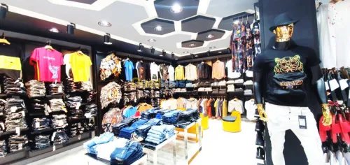 Agencement magasin vêtement