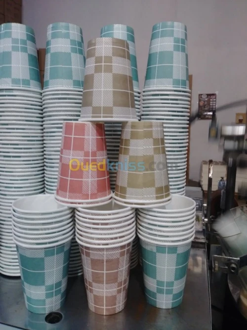صناعة وتصنيع الأكواب الورقية جميع المق