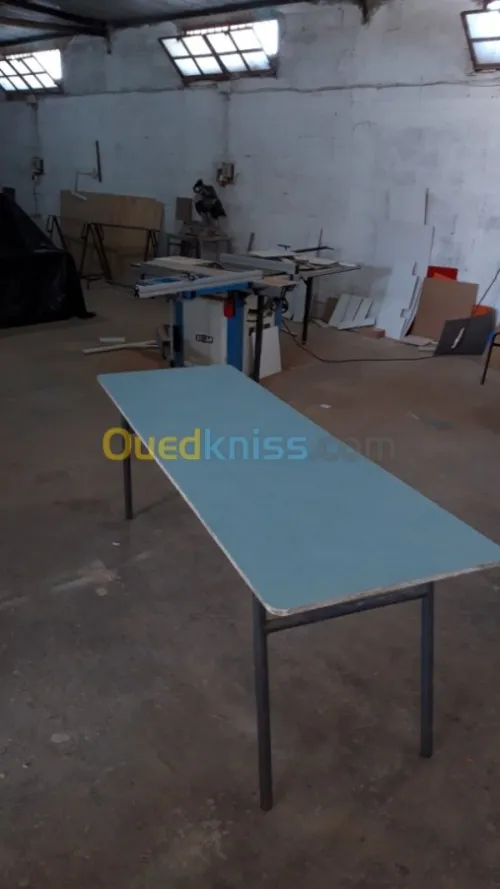 Fabrication de mobilier scolaire