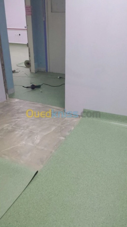 équipe pose gerflex moquette pvc antis