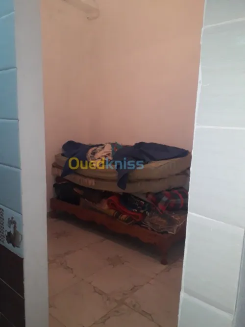 Vente Studio Jijel Taher