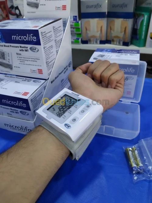 Microlife Tensiomètre-bracelet BP W2 S
