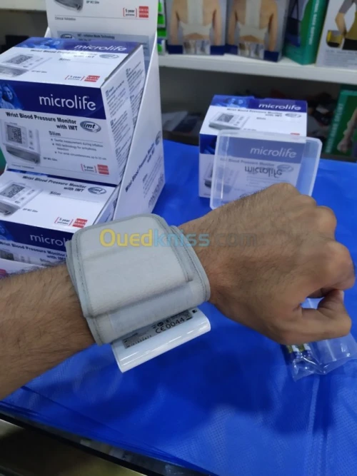 Microlife Tensiomètre-bracelet BP W2 S