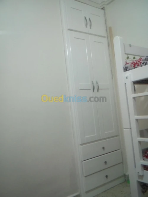 chambre et placard