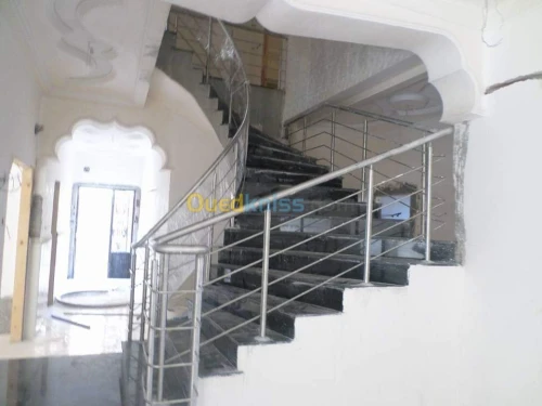 rampe d'escalier en acier inoxydable