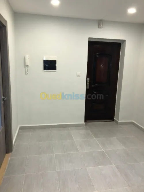 Location Appartement F5 Alger Souidania