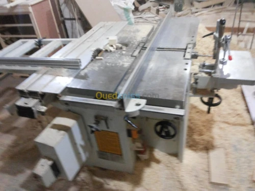  Trois machines de la menuiserier