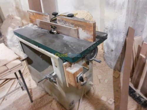  Trois machines de la menuiserier